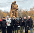 «ДвижениеПервых» Сятракасинской СОШ провело субботник по уборке территории вокруг памятников - Моргаушский район